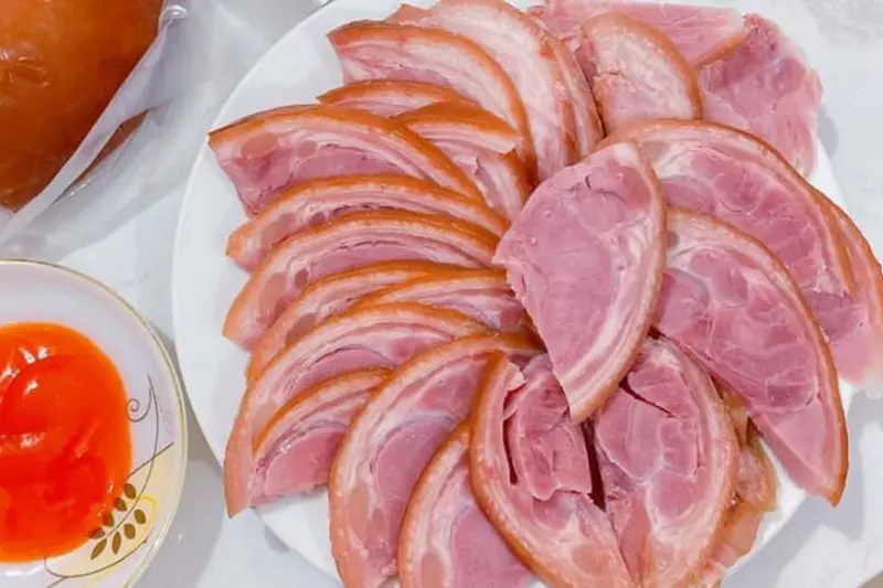 Chân giò heo ủ muối tiêu Hoàng Minh - túi 300g