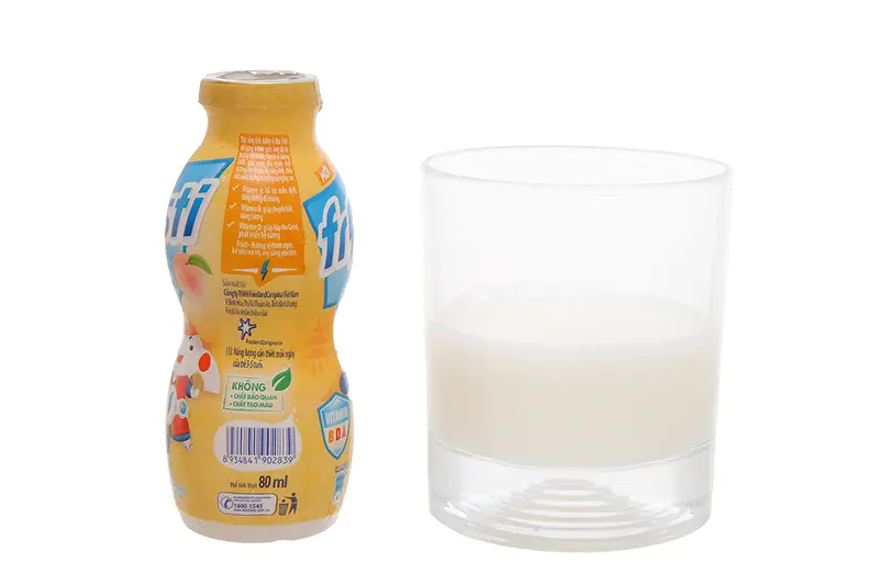 Sữa chua uống Fristi đào tiên lọ 80ml - vỉ 6 lọ