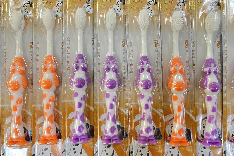 Bàn chải đánh răng trẻ em Toori - chiếc