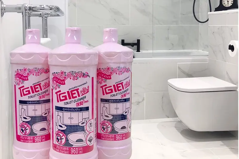 Nước tẩy toilet OKAY hồng - chai 960ml